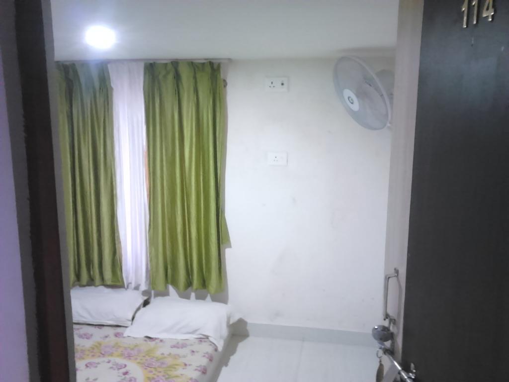 Leela Guest House Βαρανάσι Δωμάτιο φωτογραφία