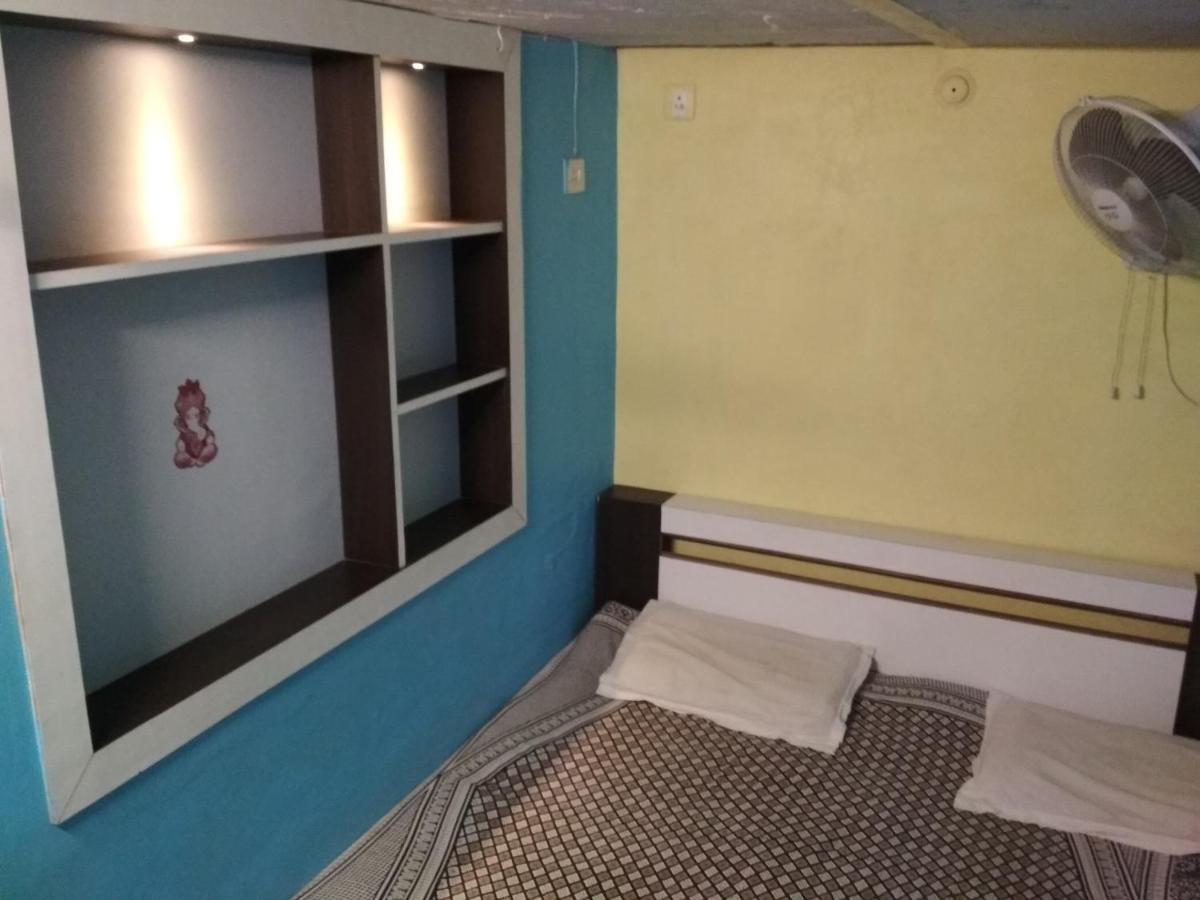 Leela Guest House Βαρανάσι Εξωτερικό φωτογραφία